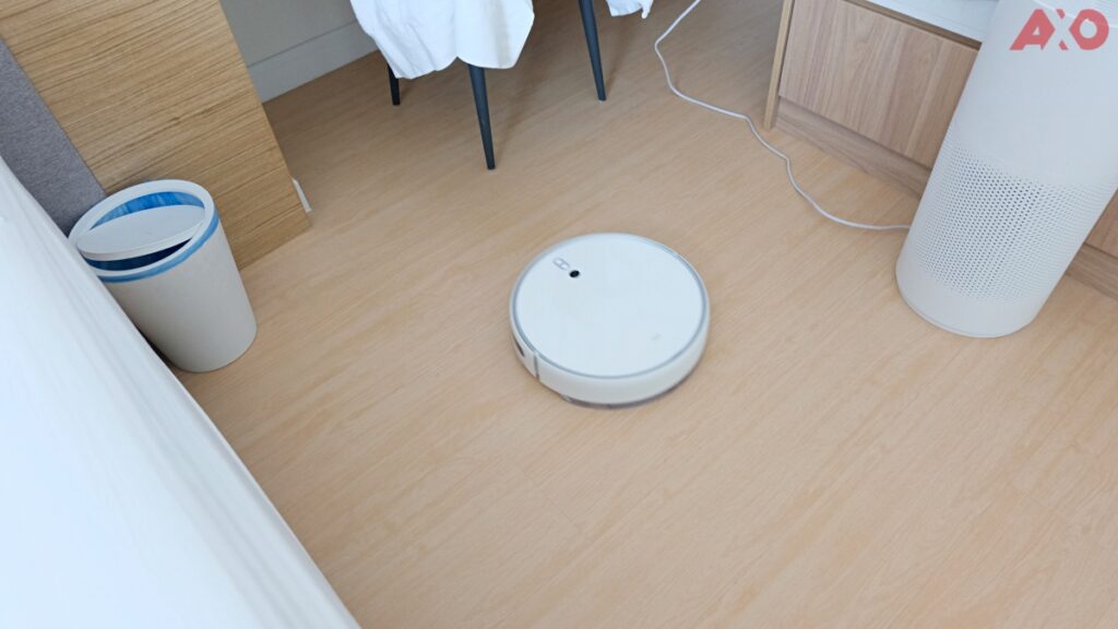 Xiaomi Mi Robot Vacuum-Mop 2 Review: Jam Packed With The Essentials